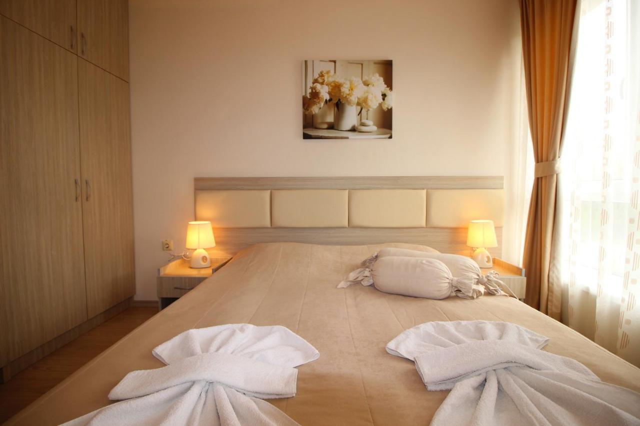 Allia Apartments Ravda Extérieur photo
