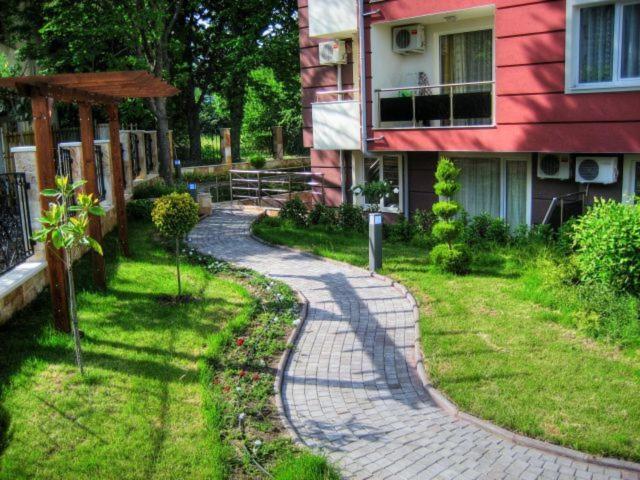 Allia Apartments Ravda Extérieur photo